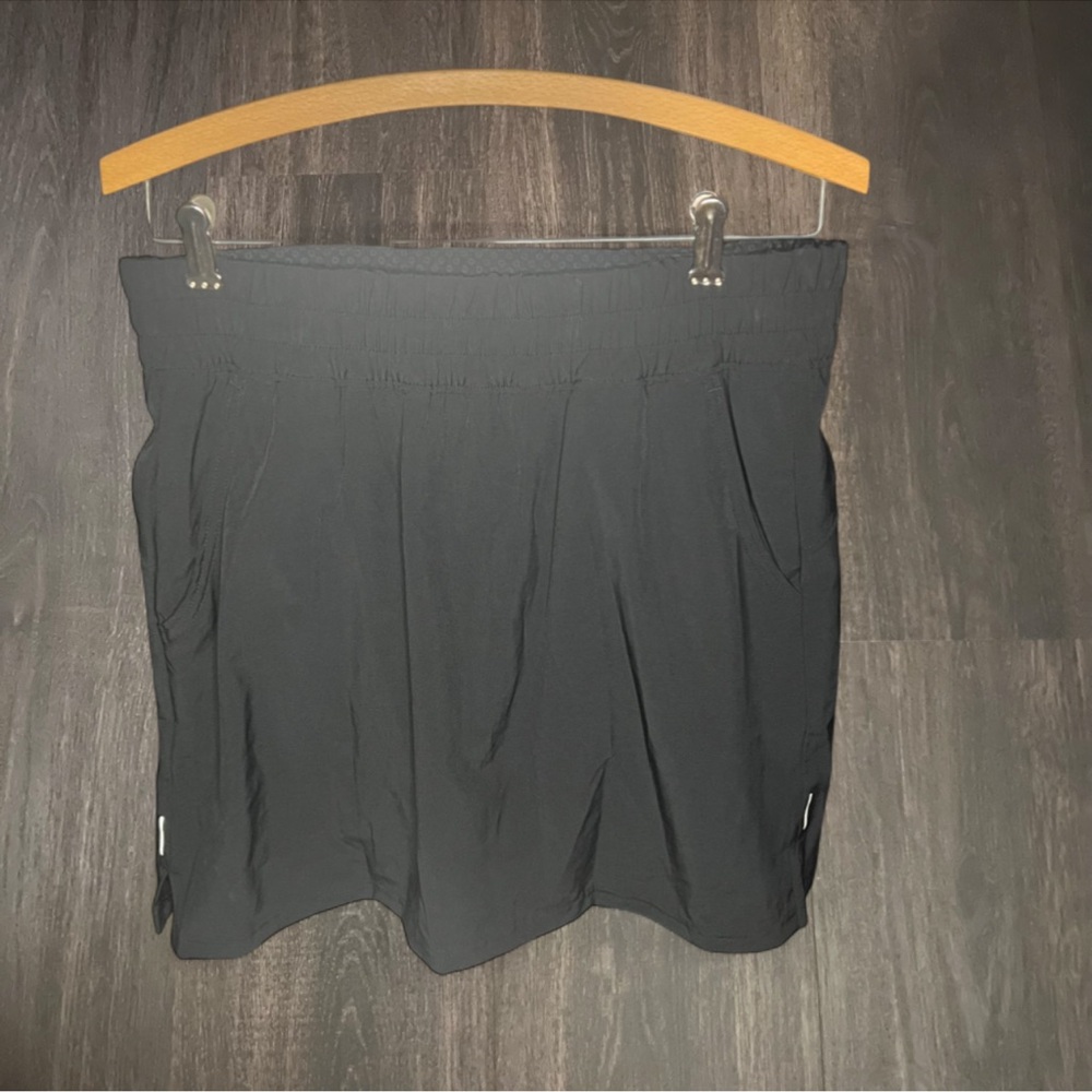 Columbia Black Athletic Skort – Lightweight‎ Performance Skirt Shorts